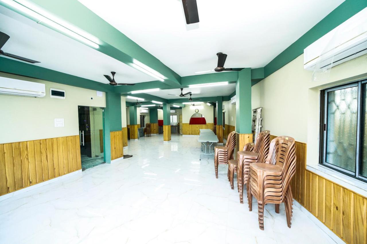 Rishika Guest House And Banquet Kolkata Exterior photo