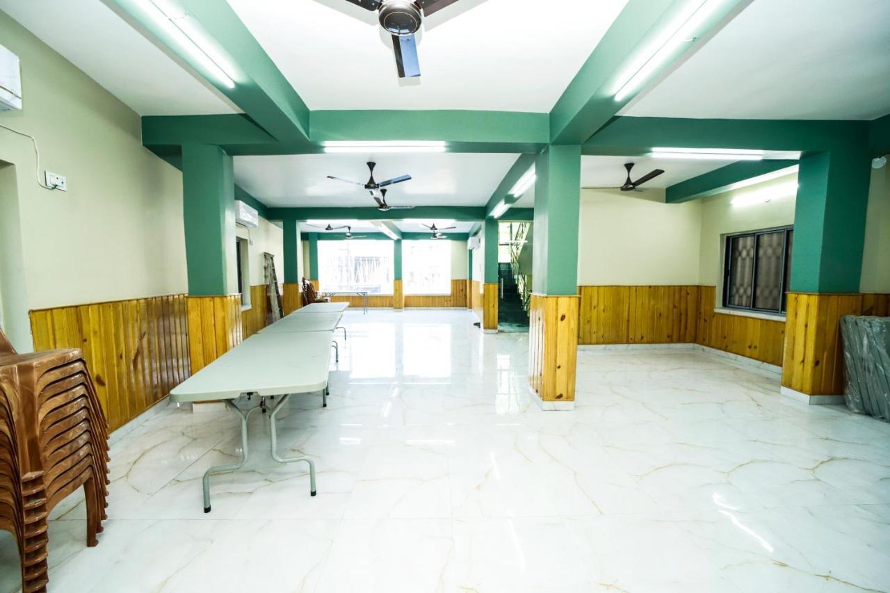 Rishika Guest House And Banquet Kolkata Exterior photo