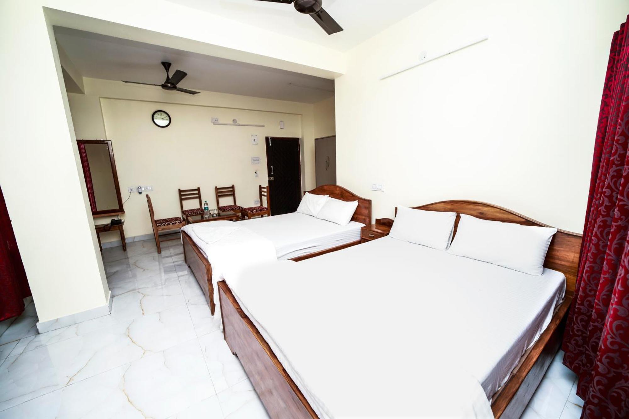 Rishika Guest House And Banquet Kolkata Exterior photo