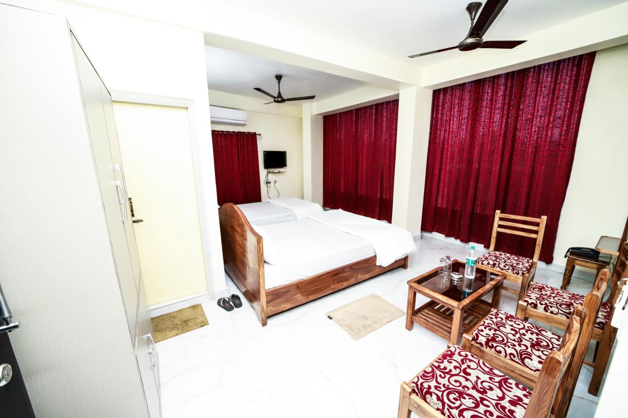Rishika Guest House And Banquet Kolkata Exterior photo